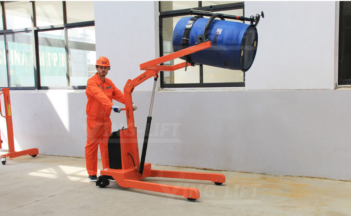 半電動單臂投料車