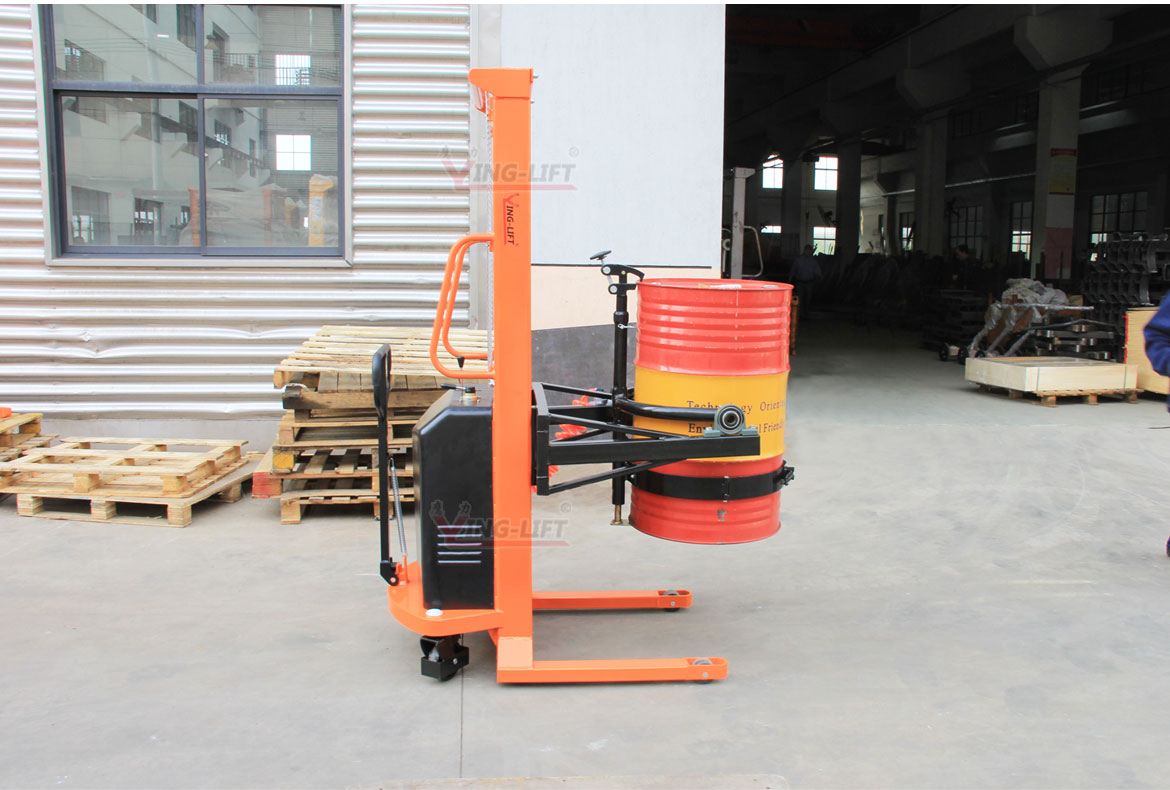 氣動(dòng)油桶翻轉(zhuǎn)車