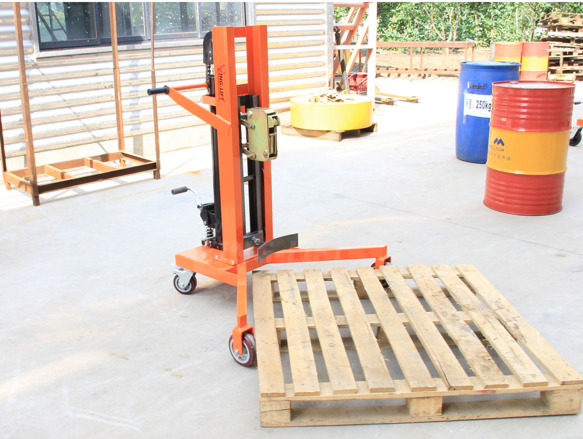 液壓油桶搬運(yùn)車