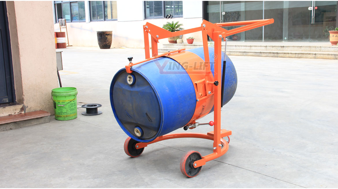 機(jī)械油桶翻轉(zhuǎn)車