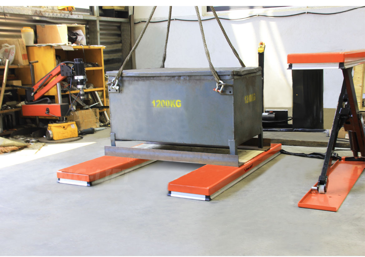 U型電動(dòng)升降平臺(tái)